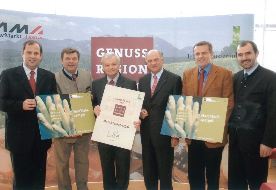 europaweite Auszeichnung 1996 geschützte geographische Angabe für den Marchfeldspargel g.g.A. © NÖLK.jpg