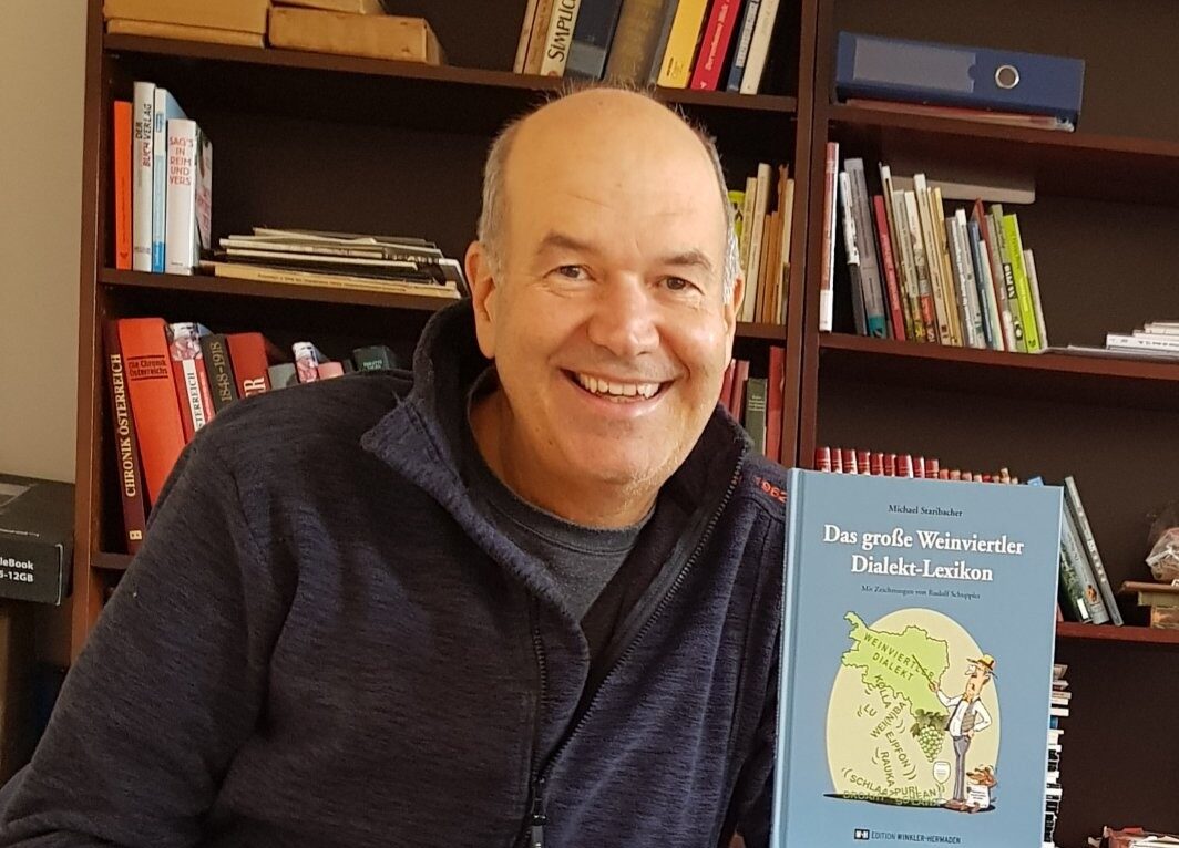 Michael Staribacher, Weinviertler Autor, Musiker und Kellergassen-Profi. © M. Staribacher