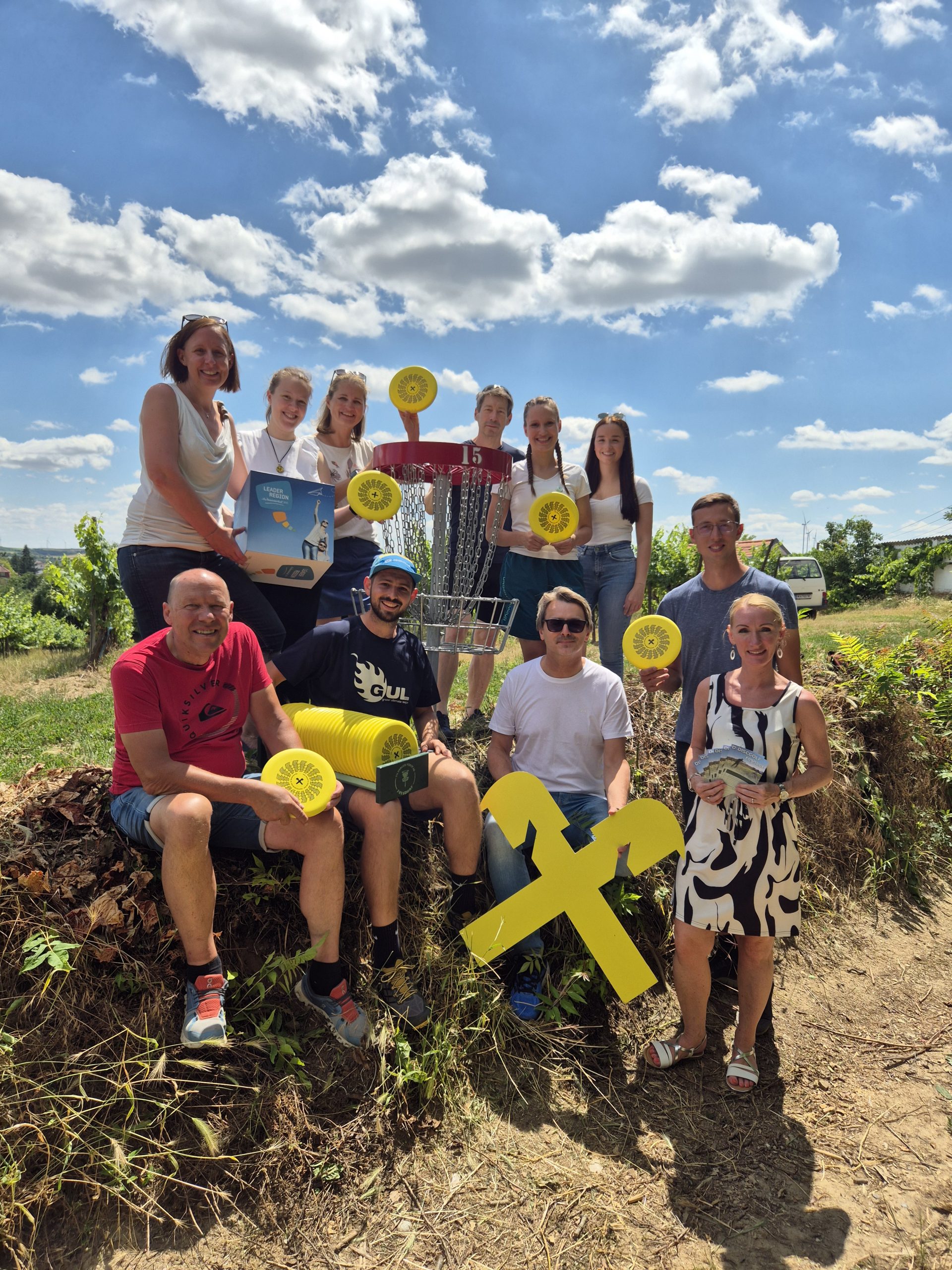Mit Schwung durch die Kellergassen dank des neuen Discgolfparcour in Poysdorf.