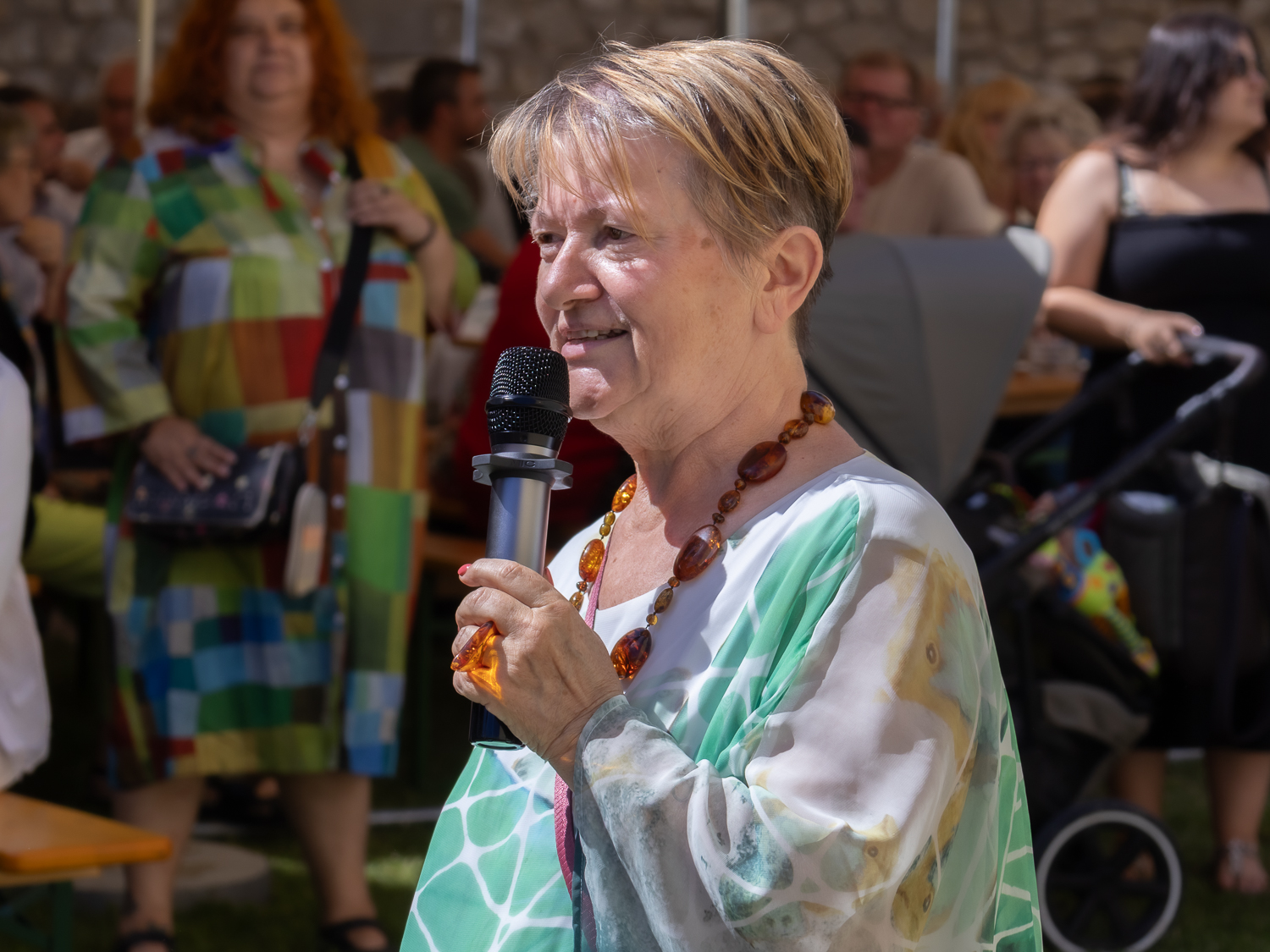 Eröffnet wurde das heurige Bernsteinstraßenfest von Museumsdirektorin Walpurga Antl, die bereits 1986 die wissenschaftliche Leitung des Museums übernommen hat.