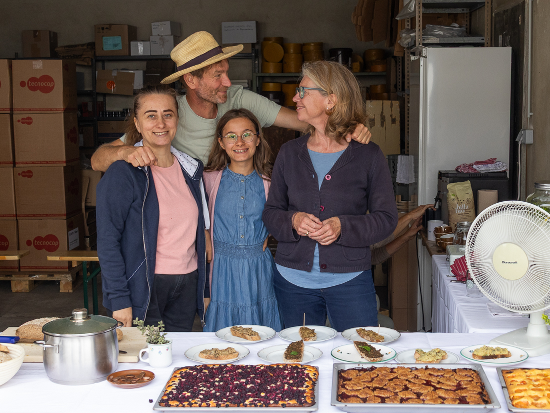Unser Besuch führte uns zur Imkerei Apis-Z von Wolfgang Schmidt nach Königsbrunn.