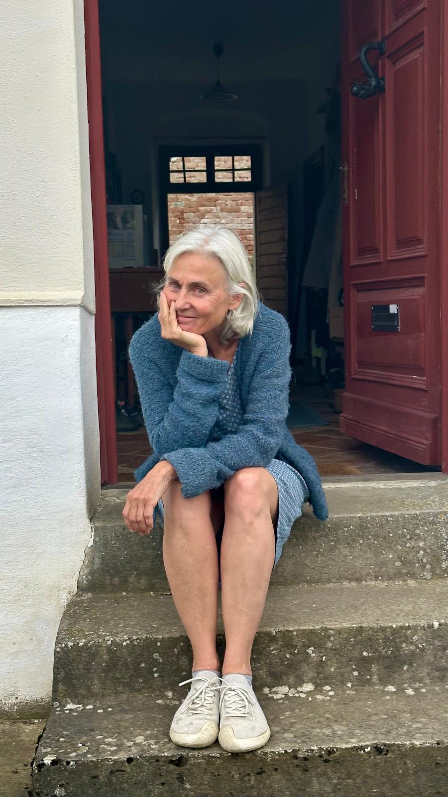 Heidi Strobl bewohnt die Alte Schule in Wetzelsdorf. © Heidi Strobl