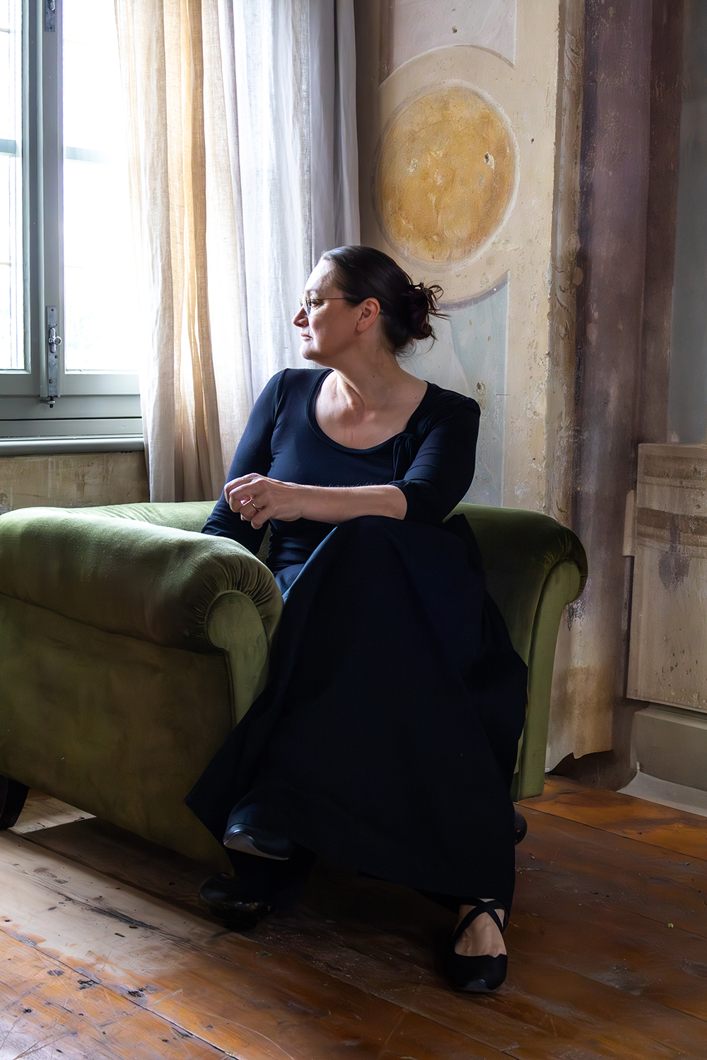 ©Marion Osmann, Regina Courtier
Marion Osmann ist Fotokünstlerin, Gestalterin, Designerin, Steirerin, Visionären und Besitzerin von Schloss Haggenberg im Weinviertel.