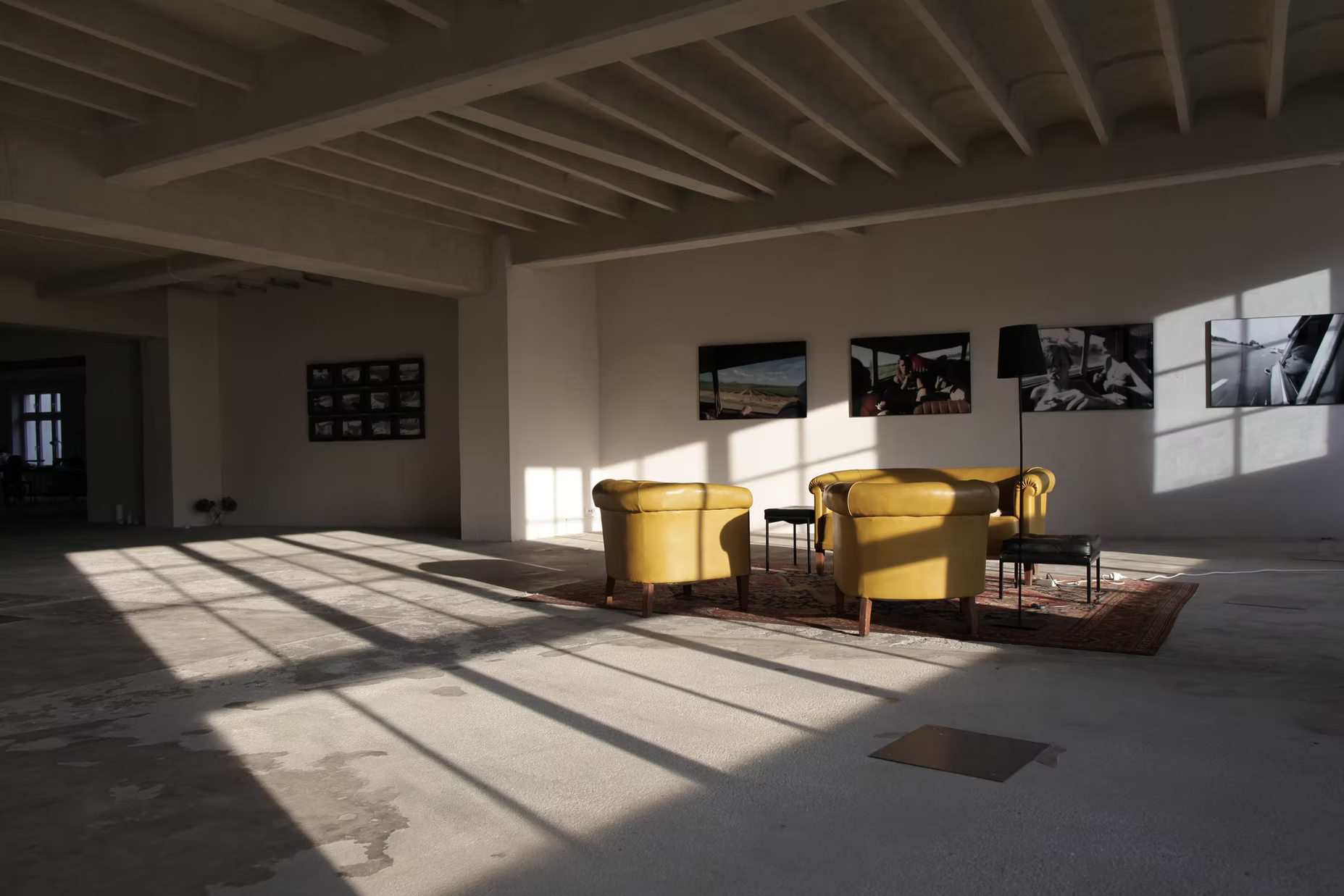 ©Marion Osmann, Regina Courtier
Marion Osmann ist Fotokünstlerin, Gestalterin, Designerin, Steirerin, Visionären und Besitzerin von Schloss Haggenberg im Weinviertel.