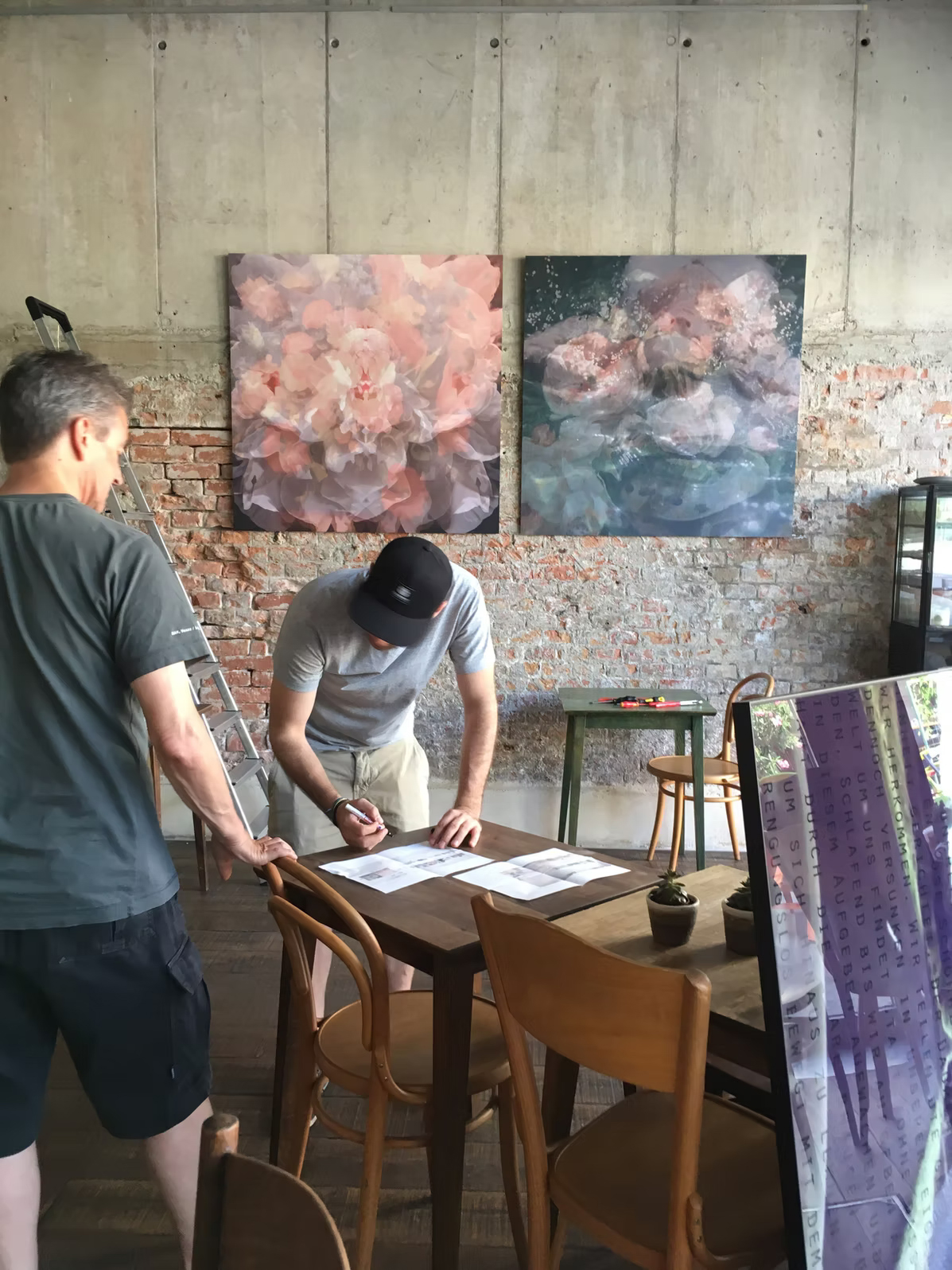 ©Marion Osmann, Regina Courtier
Marion Osmann ist Fotokünstlerin, Gestalterin, Designerin, Steirerin, Visionären und Besitzerin von Schloss Haggenberg im Weinviertel.