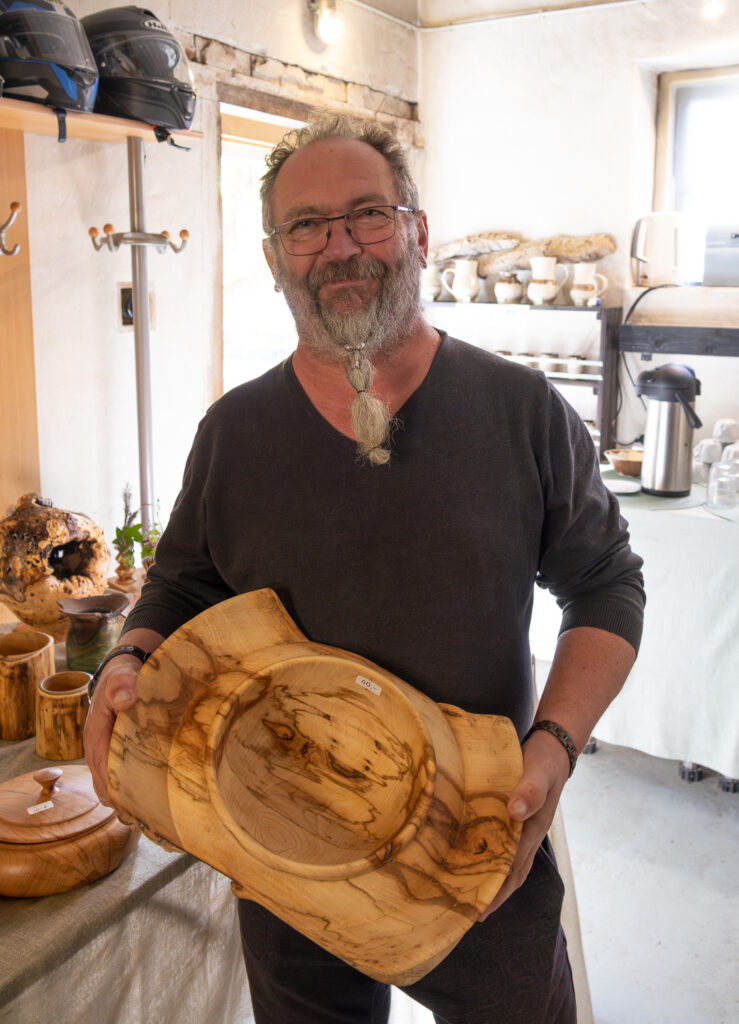 Tage der offenen Ateliers, Kunst berühren, Möglickeiten eröffnen, Kreativität spüren
Mit Harry Raab, Margit Stuckart, Eveline Slunsky, Cornelia Felkl-Ederer, Walpurga und Isabella Freudhofmaier, Nicole Bendl, Karl Pernold. Oberkreuzstetten, Niederleis, Nodendorf.