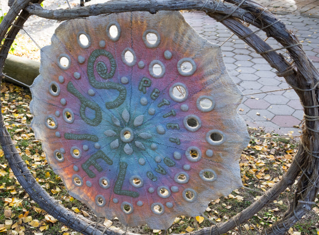 Tage der offenen Ateliers, Kunst berühren, Möglickeiten eröffnen, Kreativität spüren
Mit Harry Raab, Margit Stuckart, Eveline Slunsky, Cornelia Felkl-Ederer, Walpurga und Isabella Freudhofmaier, Nicole Bendl, Karl Pernold. Oberkreuzstetten, Niederleis, Nodendorf.