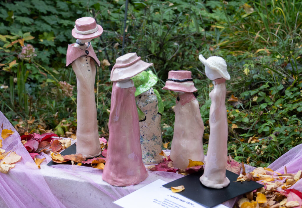 Tage der offenen Ateliers, Kunst berühren, Möglickeiten eröffnen, Kreativität spüren
Mit Harry Raab, Margit Stuckart, Eveline Slunsky, Cornelia Felkl-Ederer, Walpurga und Isabella Freudhofmaier, Nicole Bendl, Karl Pernold. Oberkreuzstetten, Niederleis, Nodendorf.