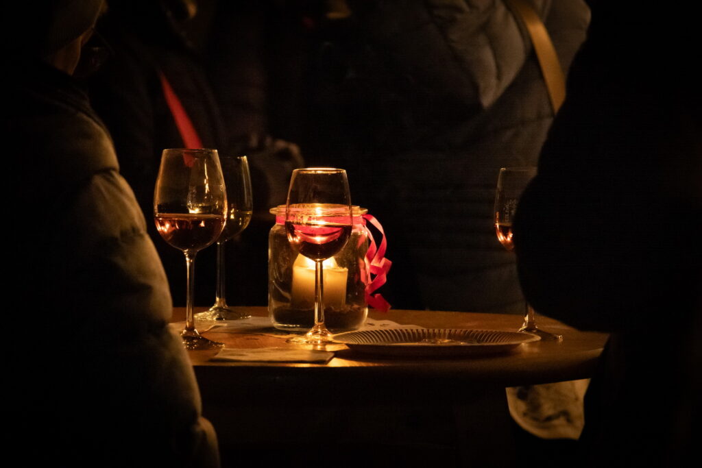 Zwischen Urzeit und Weihnachtszauber: Advent in der Stillfrieder Kellergasse