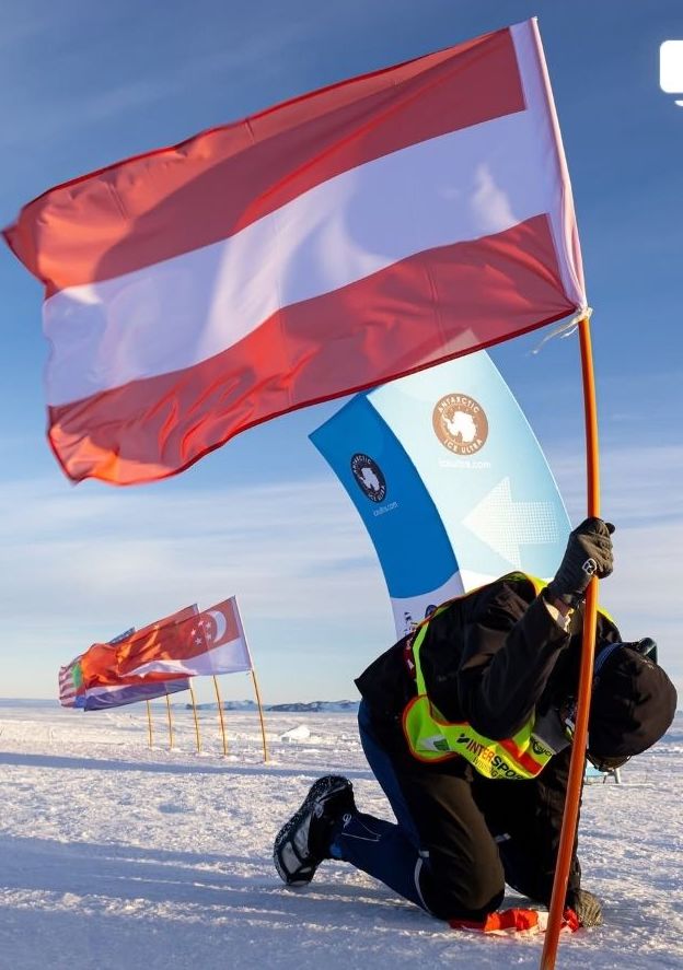 Rainer Predl siegt für Österreich in der Antarktis. @ Rainer Predl (fb)