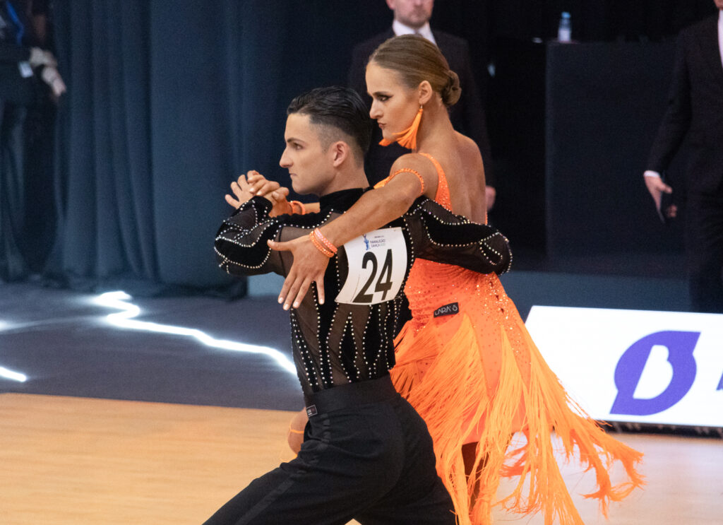 10-Tänze-WM, Lauda-Zwillinge. Dominik Lauda, Alexander Lauder, Turniertanzsport, U21 in Portugal, Weinviertel-Remasuri.