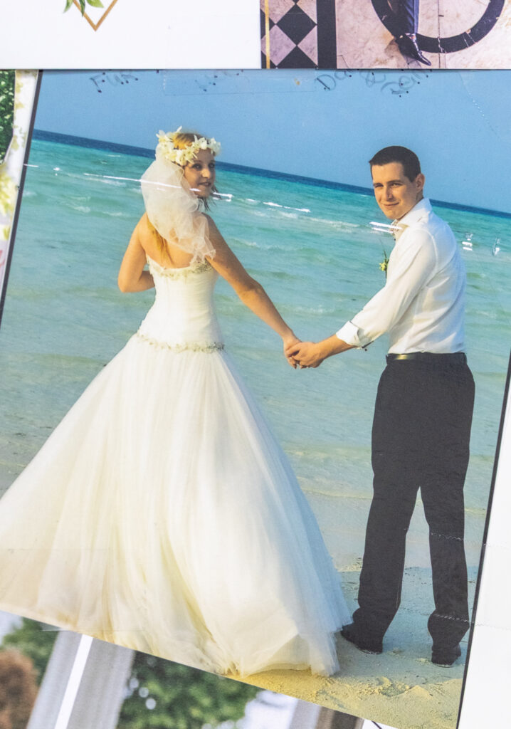 Winterhochzeit bei Mimitolu. Mimitolu in Gänserndorf. Heiraten im Winter. Gänserndorf. Michaela Steinzer. Ballsaison. Ballkleider. Hochzeitskleider. Weinviertel-Remasuri.