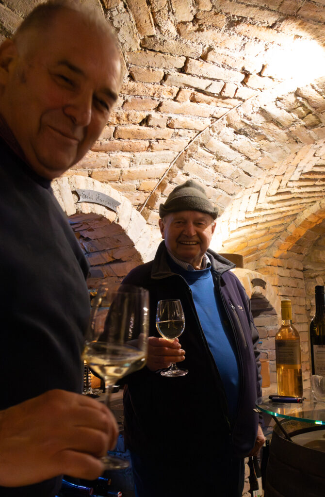 Kellergasse Hautzendorf, Joschi Schäfer, Kellergassenführer, Weinkeller, Weinviertel-Remasuri, Keller-Revitalisierung, Kellergassenfest, Trio Weltlin, Kreuttal, ©Regina Courtier