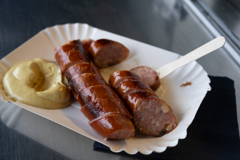 "Eh scho wuascht", Würstelstand, Würstelstandkultur, Patricia Pölzl, Simmering, Wiener Zentralfriedhof, Fleischhauerei Wild, Ferdinand Wild, Weinviertel, Weinviertel-Remasuri © Fleischerei Wild, © Regina Courtier, Immaterielles Kulturerbe