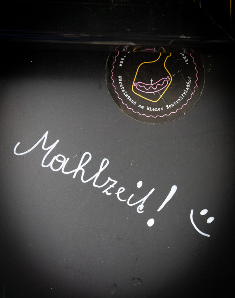 "Eh scho wuascht", Würstelstand, Würstelstandkultur, Patricia Pölzl, Simmering, Wiener Zentralfriedhof, Fleischhauerei Wild, Ferdinand Wild, Weinviertel, Weinviertel-Remasuri © Fleischerei Wild, © Regina Courtier, Immaterielles Kulturerbe