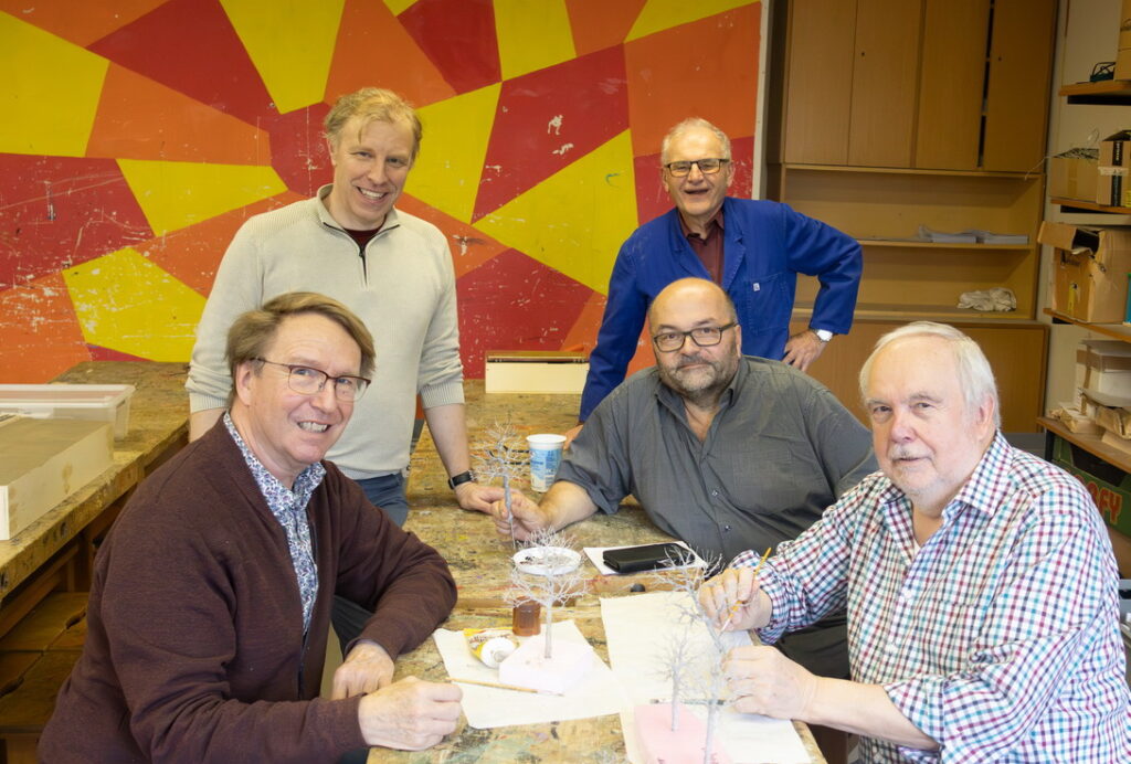 Modellbau macht Schule, NÖMS Wolkersdorf, Christoph Lehner, Christian Kainz, Franz Neuberger, Johann Winter, Baranek Christian, Johann Kammerzelt, Modellbau, Modulbau, Schulprojekt, Wolkersdorf, Modelleisenbahnbau, Weinviertel-Remasuri ©Regina Courtier