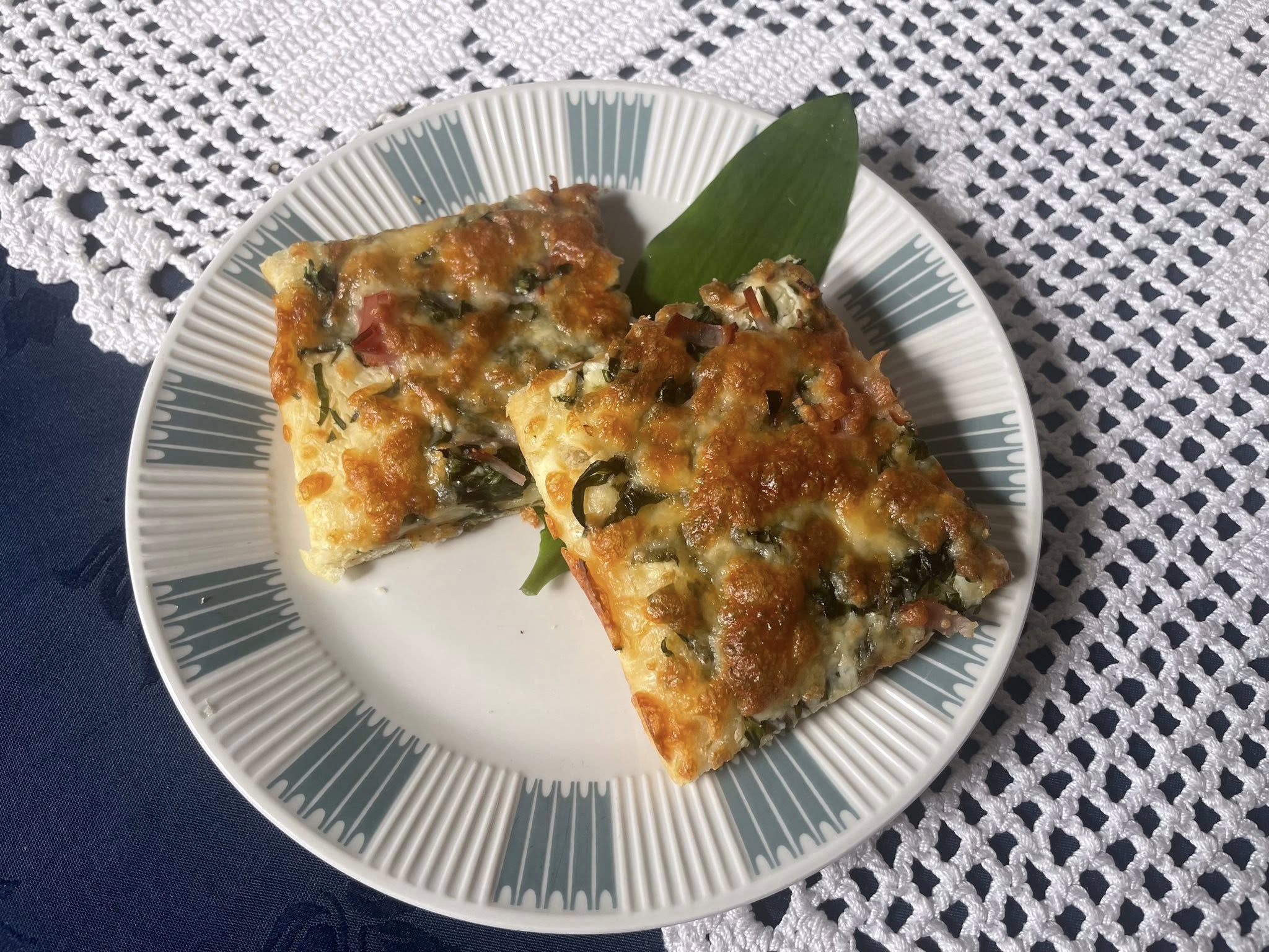 ©Gerda Zipfelmayer, Weinviertel-Remasuri, Bärlauchpizza, Bärlauchzeit, Rezept des Monats, April, Kräuterexpertin, Stockerau