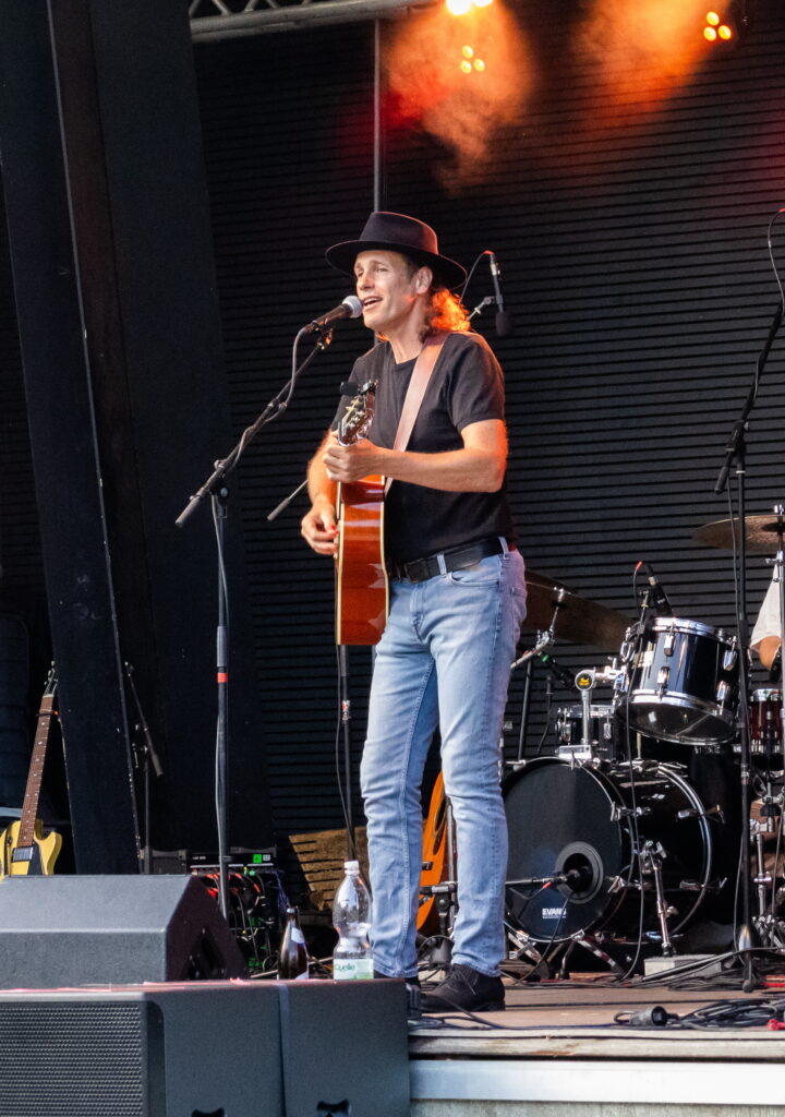 Peter Kern, Blues im Weinviertel, Blues, Songwriter, peterkern.at, Weinviertel, Weinviertel-Remasuri, Guitar Man, Blues Man, Foto©Regina Courtier, 