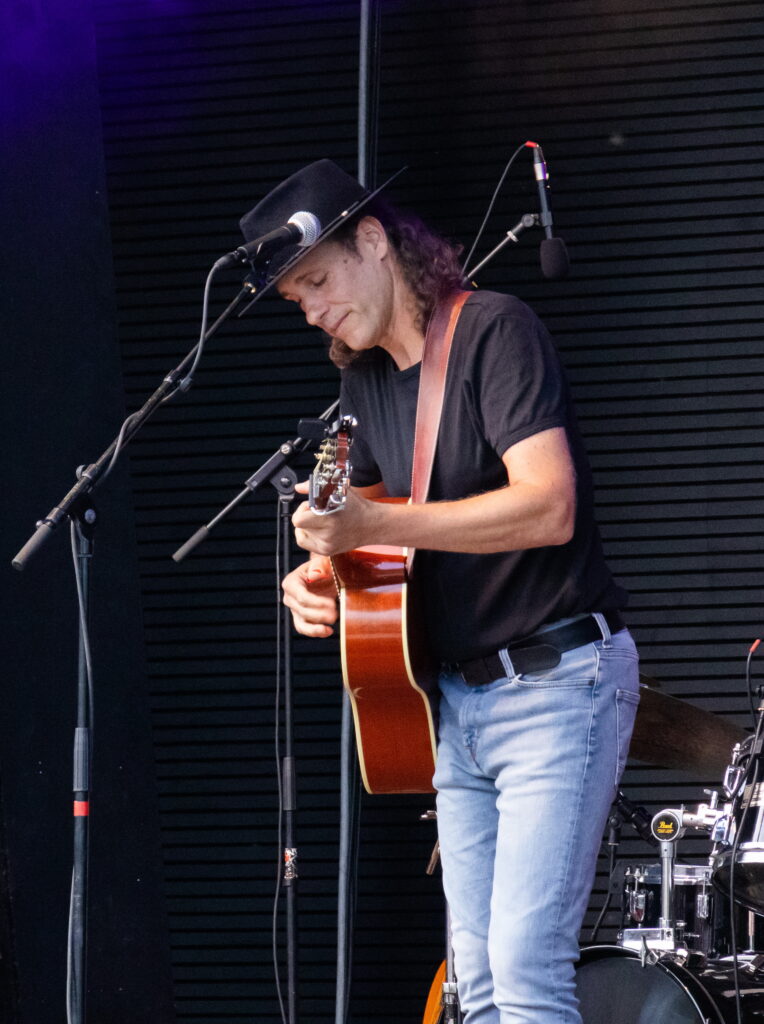 Peter Kern, Blues im Weinviertel, Blues, Songwriter, peterkern.at, Weinviertel, Weinviertel-Remasuri, Guitar Man, Blues Man, Foto©Regina Courtier, 