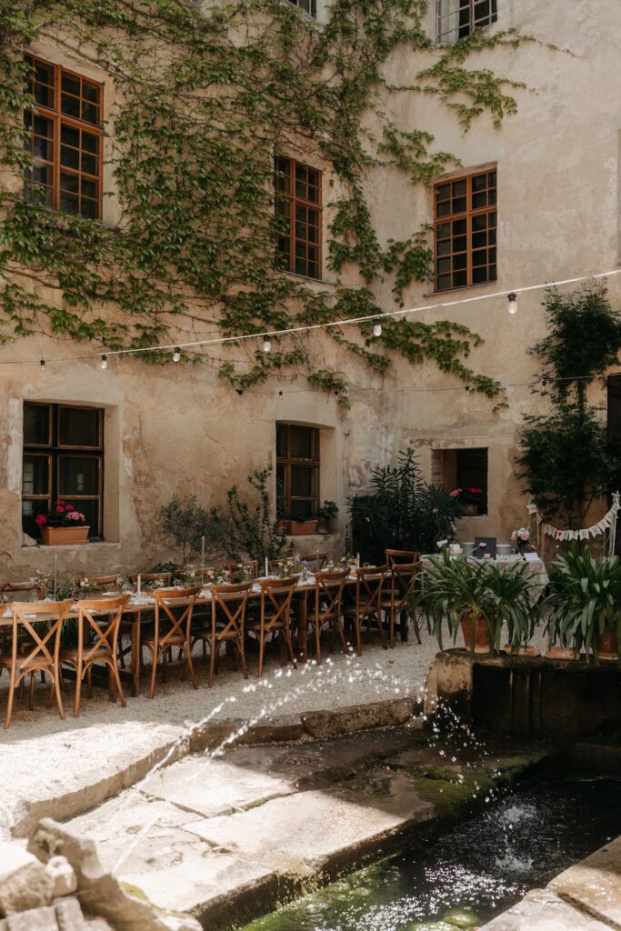 Schloss Haggenberg, Hagenberg, Fallbach, Blumen-Gartler, Zwingendorf, Elisabeth Nitsch, Osmann, Hochzeitslocation, Brautstrauß, Party, Floristik, Hochzeitsfloristik, Austrian Wedding Award, Niederösterreich, Weinviertel-Remasuri