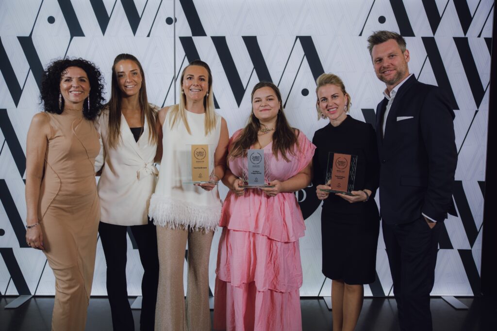 Schloss Haggenberg, Hagenberg, Fallbach, Blumen-Gartler, Zwingendorf, Elisabeth Nitsch, Osmann, Hochzeitslocation, Brautstrauß, Party, Floristik, Hochzeitsfloristik, Austrian Wedding Award, Niederösterreich, Weinviertel-Remasuri