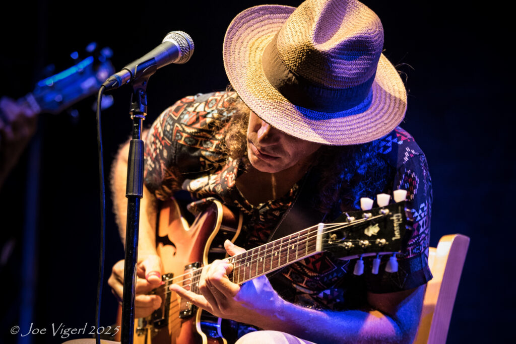 Peter Kern, Blues im Weinviertel, Blues, Songwriter, peterkern.at, Weinviertel, Weinviertel-Remasuri, Guitar Man, Blues Man, Fotos © Joe Vigerl, Georg Polenik, Johannes Wahl