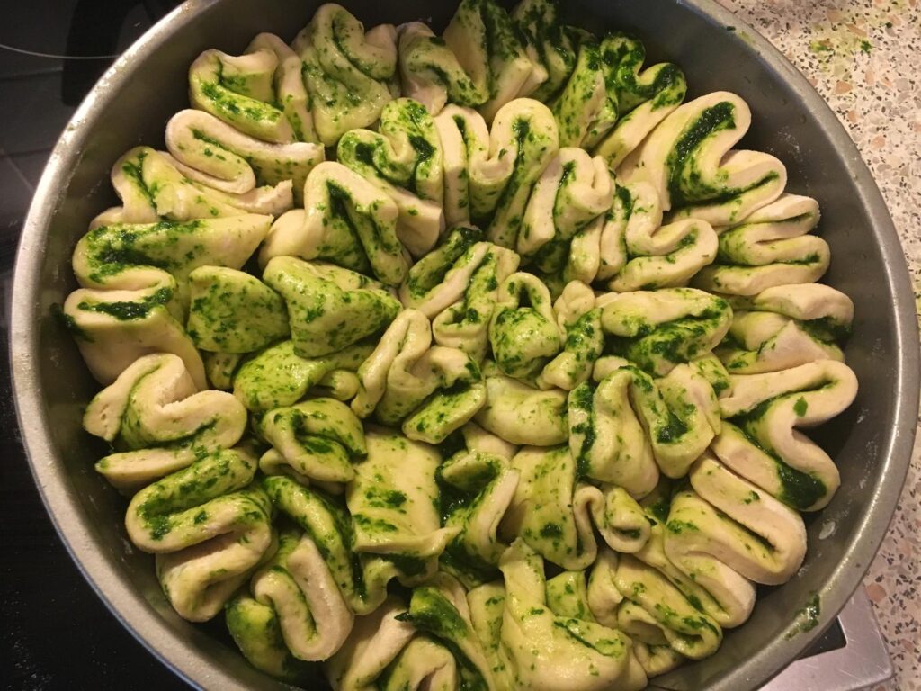Rezept des Monats, © Gerda Zipfelmayer, Zupfbrot, Giersch, Küchenkräuter, Kräuterspezialistin, Stockerau, Weinviertel-Remasuri 