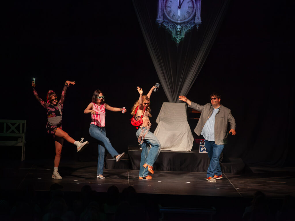 Korneuburger für Korneuburger, Werftbühne, Dracula, Karl Wozek, Julia Wozek, Halle 55, Events in Korneuburg, Regina Courtier, Weinviertel-Ramsuri
