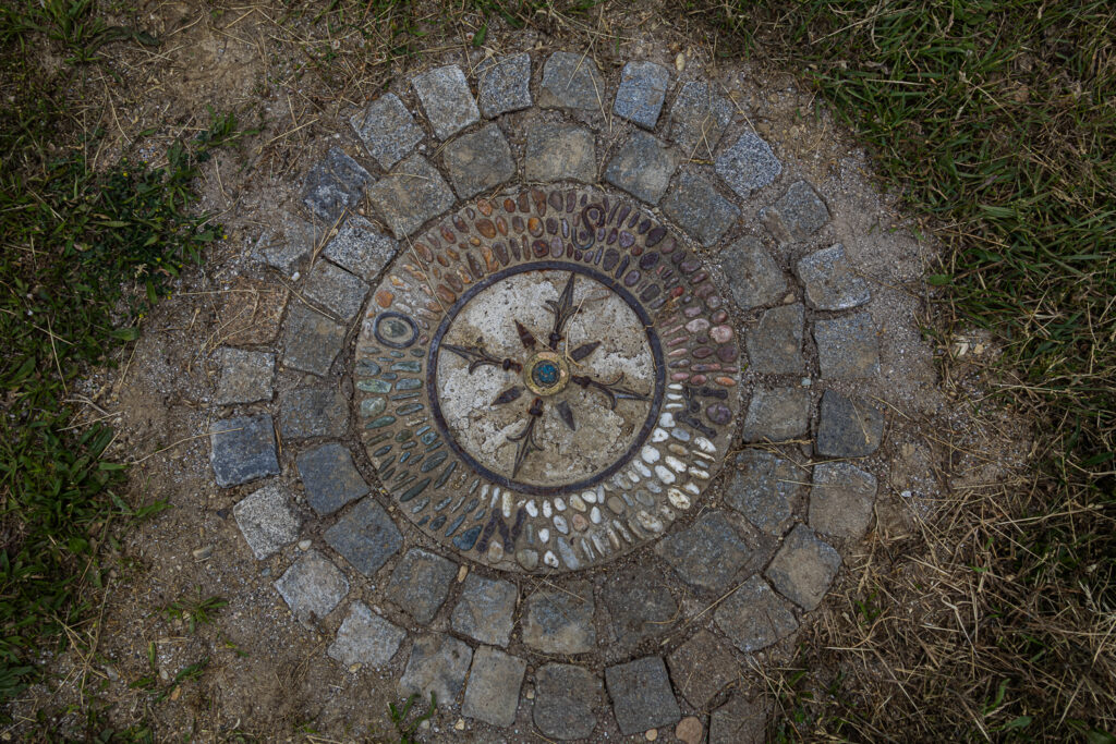 © Regina Courtier, Kraftplatz, Zauberwald, Wartberg, Bad Pirawarth, Marion Szedlacsek, Bernhard Schausberger, Künstlerin, Andrea Grames, Weinviertel-Remasuri