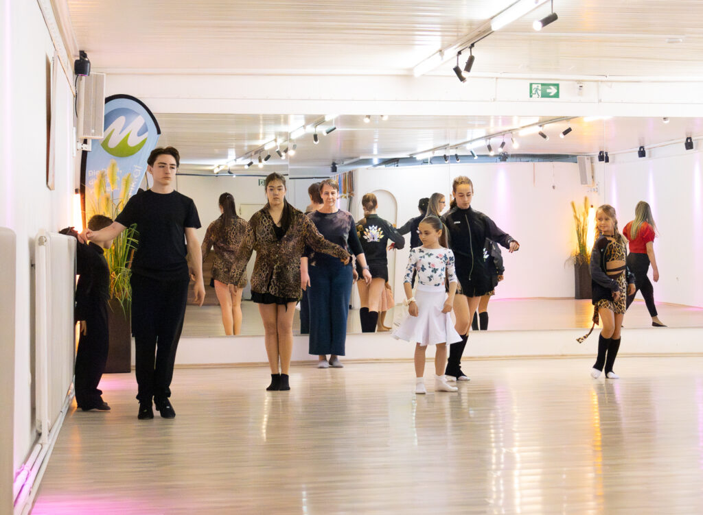 © Regina Courtier, ©Valeria Sallustio, Union Deutsch-Wagram, Titan-Strasshof, Sektion Tanzen, Turniertanzsport, Lateintänze, Standardtänze, Kumst, Weinviertel-Remasuri