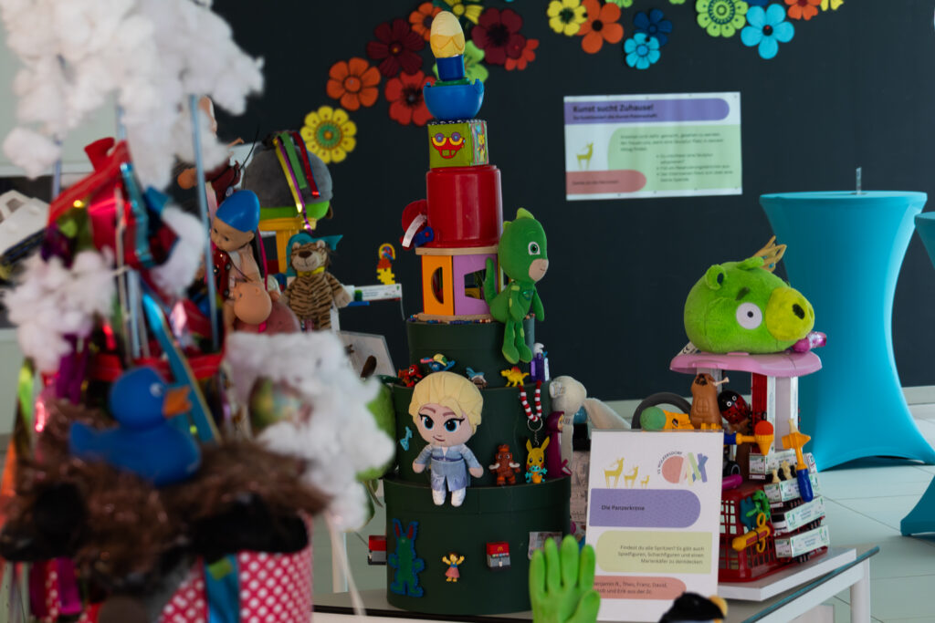 Viertelfestival, Veronika Goller, Marlies Döltl, Andrea Steineder, Volksschule Wolkersdorf, Wolkersdorf, Skulpturen, Jugendkultur, Kunst, Spielzeug,