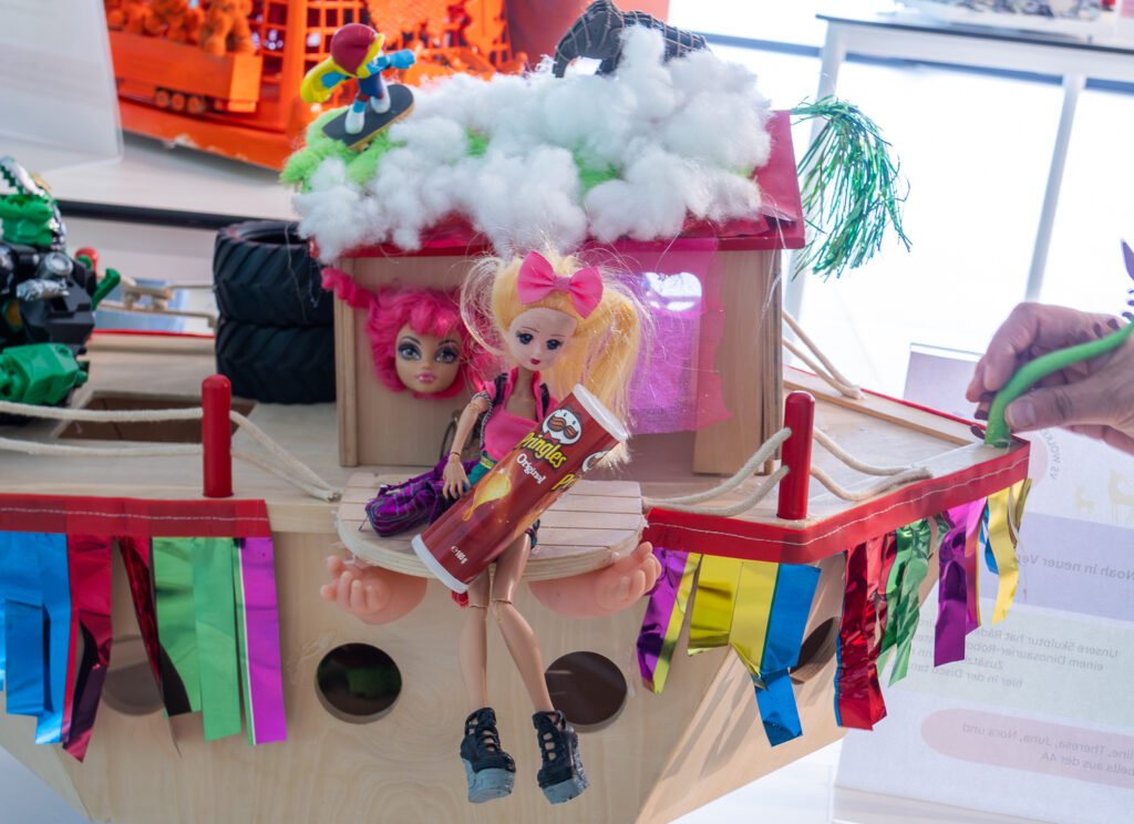 Viertelfestival, Veronika Goller, Marlies Döltl, Andrea Steineder, Volksschule Wolkersdorf, Wolkersdorf, Skulpturen, Jugendkultur, Kunst, Spielzeug,