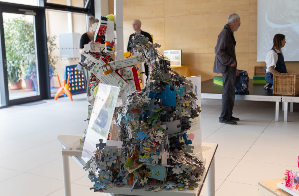 Viertelfestival, Veronika Goller, Marlies Döltl, Andrea Steineder, Volksschule Wolkersdorf, Wolkersdorf, Skulpturen, Jugendkultur, Kunst, Spielzeug,