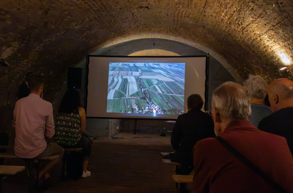©Regina Courtier, Kellergasse, Pillichsdorf, Weinviertler-Kellerleben, Wolfgang Paar, Johannes Rieder, Florian Faber, Markus Lauda, Kellergassenleben, Weinviertel, Weinviertel-Remasuri, Buchpräsentation, Edition Winkler-Hermaden.