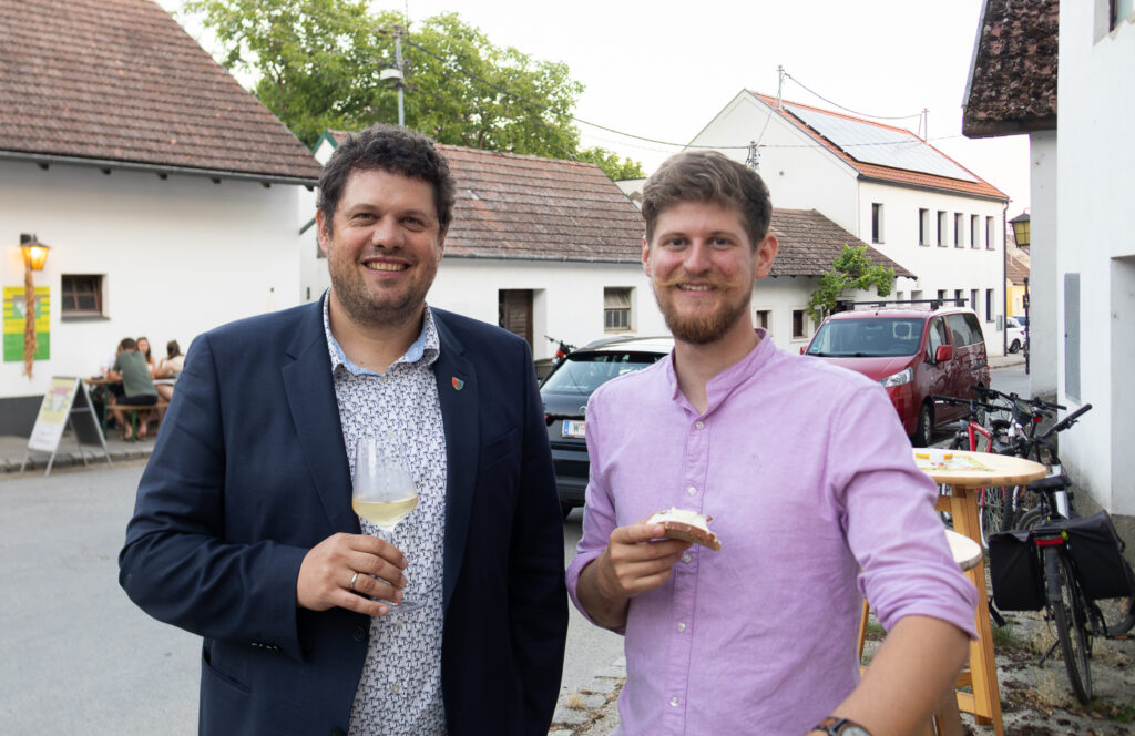 ©Regina Courtier, Kellergasse, Pillichsdorf, Weinviertler-Kellerleben, Wolfgang Paar, Johannes Rieder, Florian Faber, Markus Lauda, Kellergassenleben, Weinviertel, Weinviertel-Remasuri, Buchpräsentation, Edition Winkler-Hermaden.