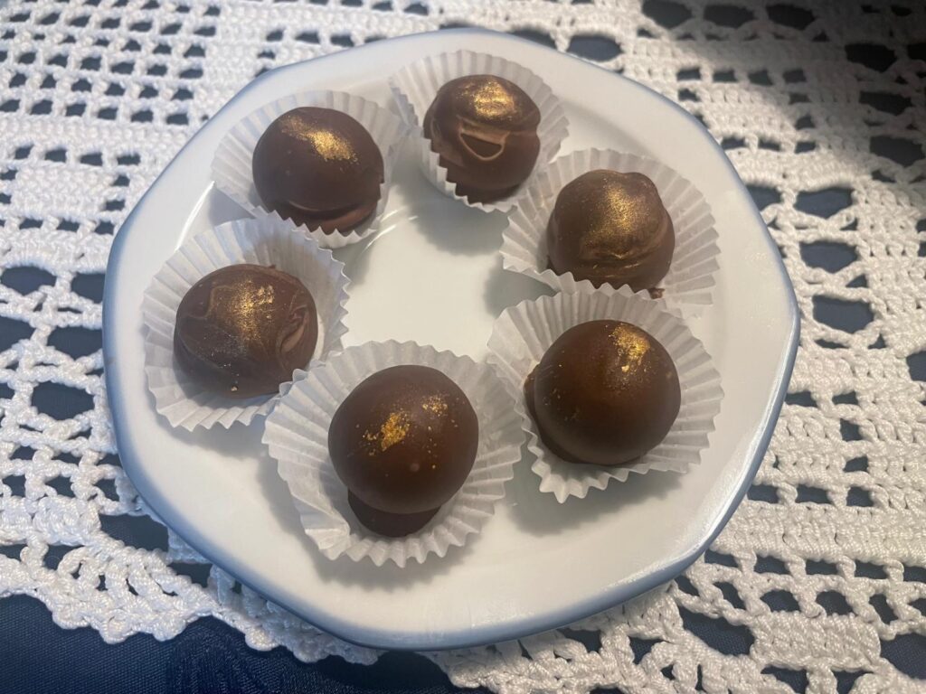 © Gerda Zipfelmayer
Weinviertel-Remasuri
Stockerau
Rezept des Monats
Holler
Holunderbeeren
Holunder
Hokazi
Hollertraum
Holler-Apfel-Gelee
Hollerschatz