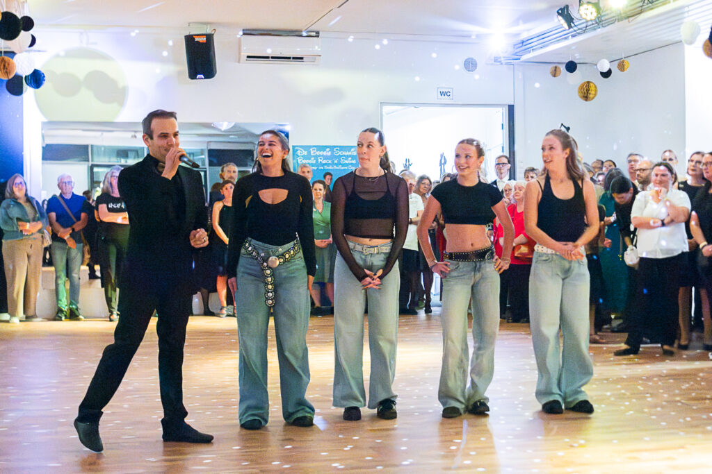 Siméon Stoyanov,
Christine Stanczak-Kridlo,
Tanzschule,
Gerasdorf,
Weinviertel-Remasuri,
Tanzszene im Weinviertel,
© Regina Courtier,