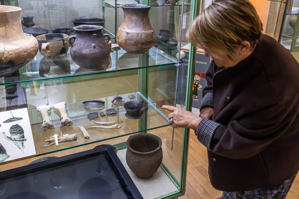 ©Regina Courtier,
Weinviertel-Remasuri,
Walpurga Antl-Weiser,
Wissenschaftlerin,
Urzeitmuseum Stillfried,
Archäologie,
Venus von Willendorf,
Sieben von Stillfried